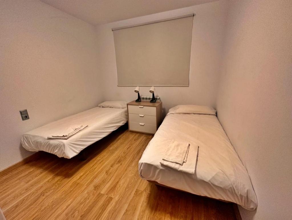 Ribasol 645, Apartamento Hasta 4 Personas, Arinsal Esterno foto